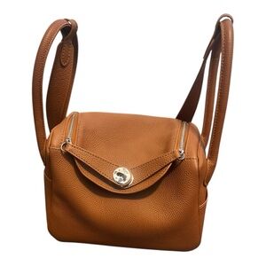 Cognac Colored Pebbled Leather Shoulder & Crossbody Bag – Adjustable Strap GUC
